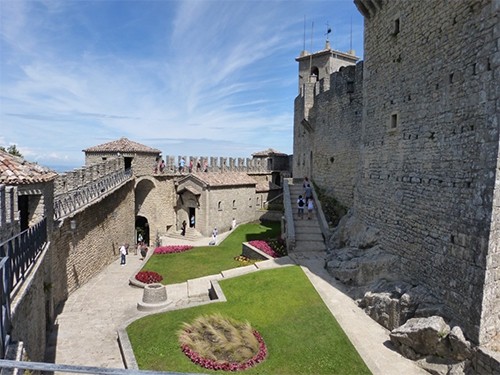 ประเทศที่เล็กที่สุดในโลก อันดับ 5 San Marino