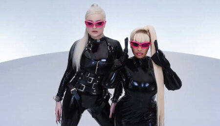 เนื้อเพลง แปลเพลง Alone - Kim Petras & Nicki Minaj